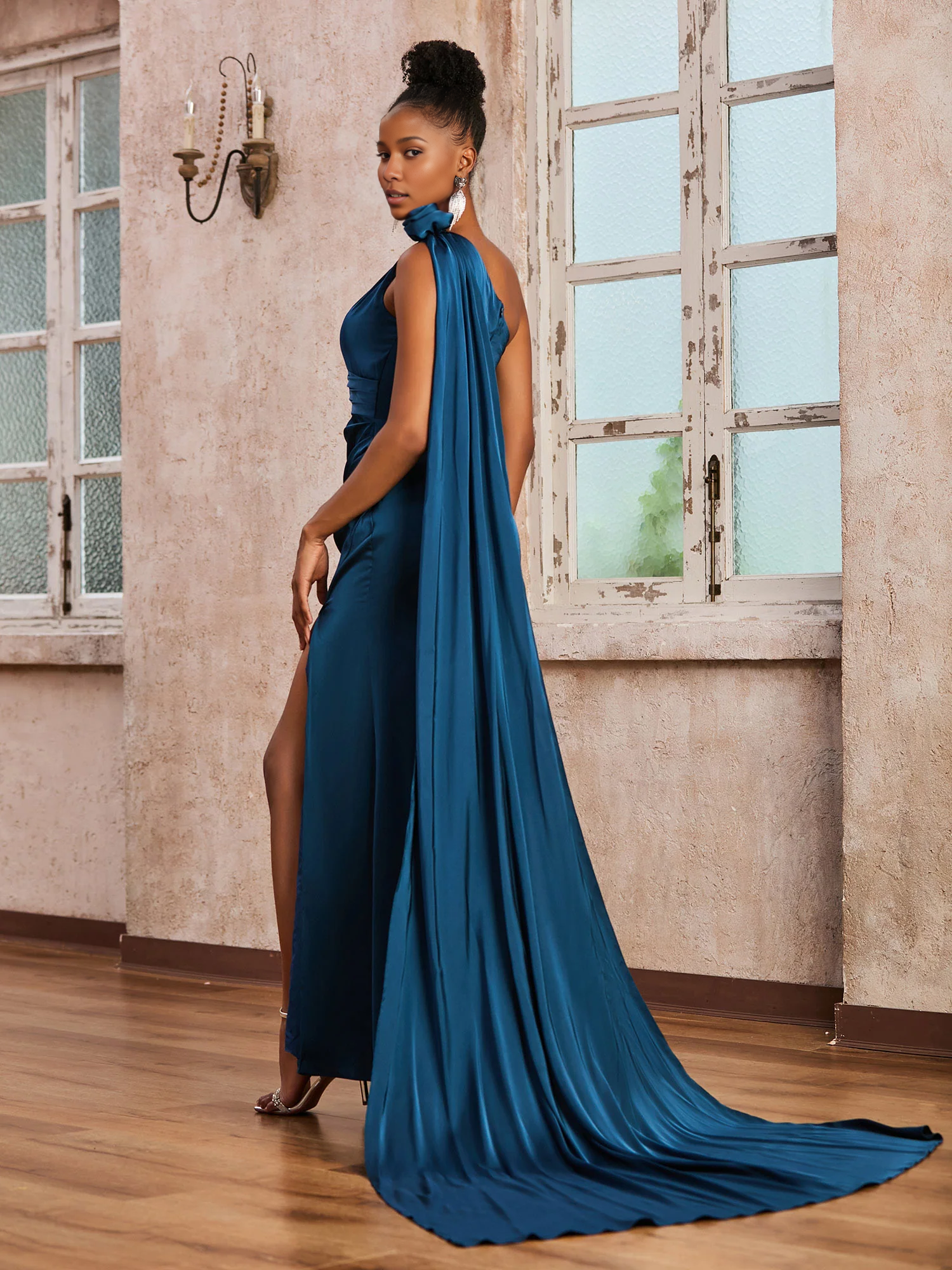 Robe de soirée longue sans manches à une épaule et rubans bleu encre 