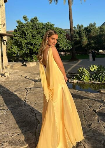 Sleeveless Sexy A line V Neckline Chiffon Yellow Backless Long Prom Dresses
