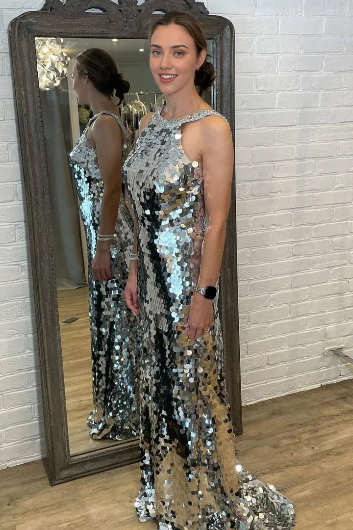Vestido de fiesta largo estilo sirena, sin mangas, con lentejuelas plateadas, cuello halter y espalda descubierta 