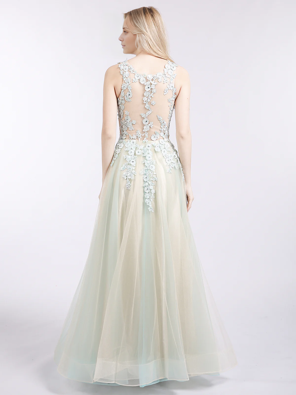 Robe de bal en tulle bicolore sans manches, col rond, avec appliques 