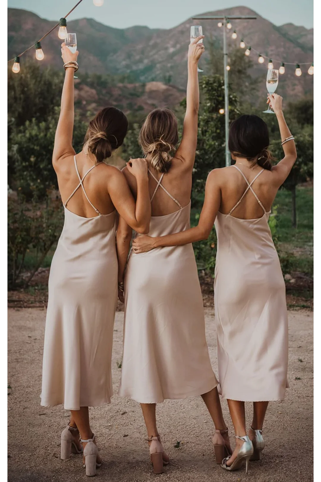Robe de demoiselle d'honneur sexy sans manches, dos nu, bretelles spaghetti, longueur thé
