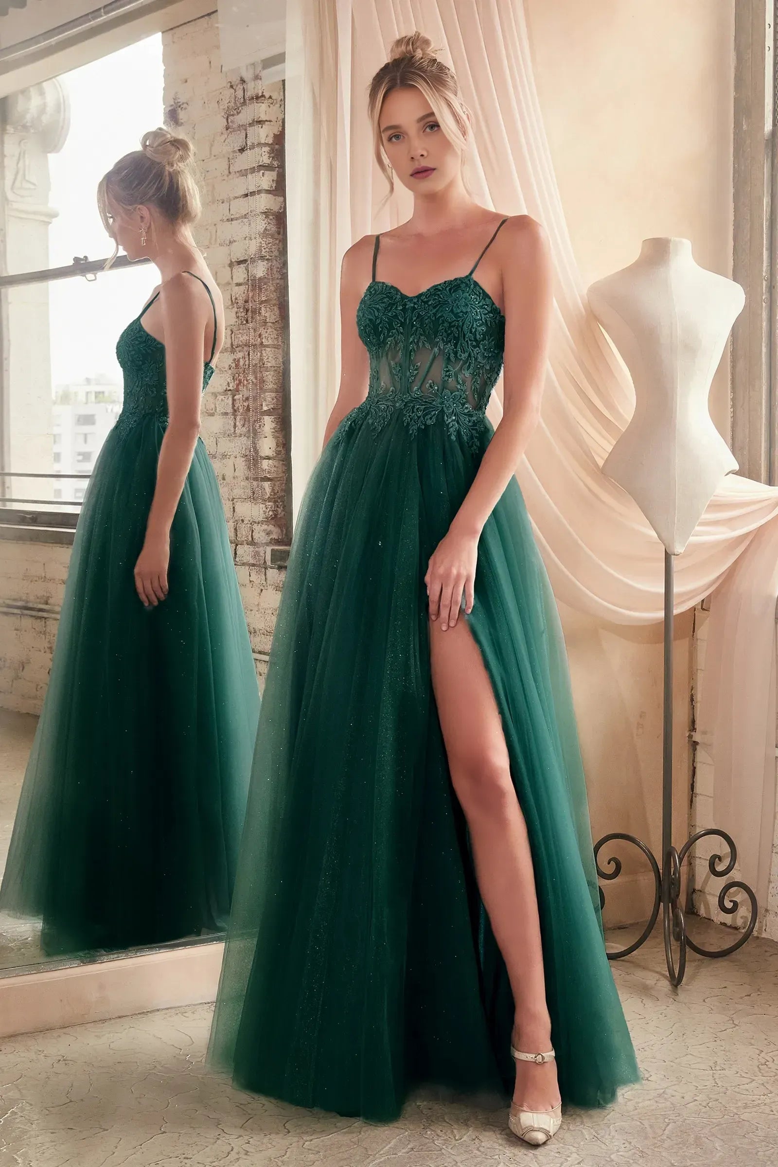 Spaghetti Straps A-line Appliques Floor-Length Prom Dress With Side Slit Lace Up Formal Tulle Evening Dresses for Ladies