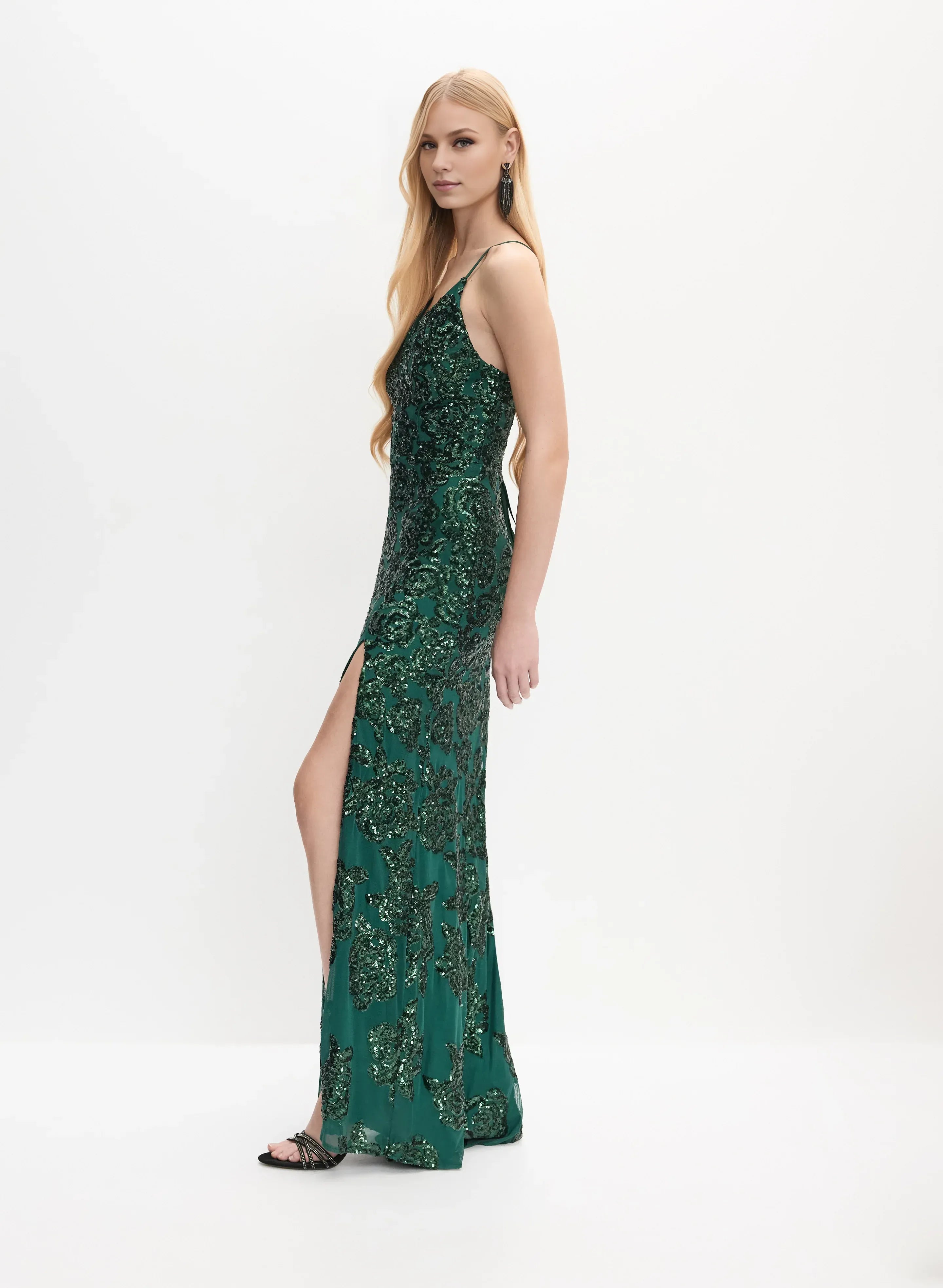 Sparkling Fitted Spaghetti Straps Sleeveless Sequin Floor-Length Prom Dress