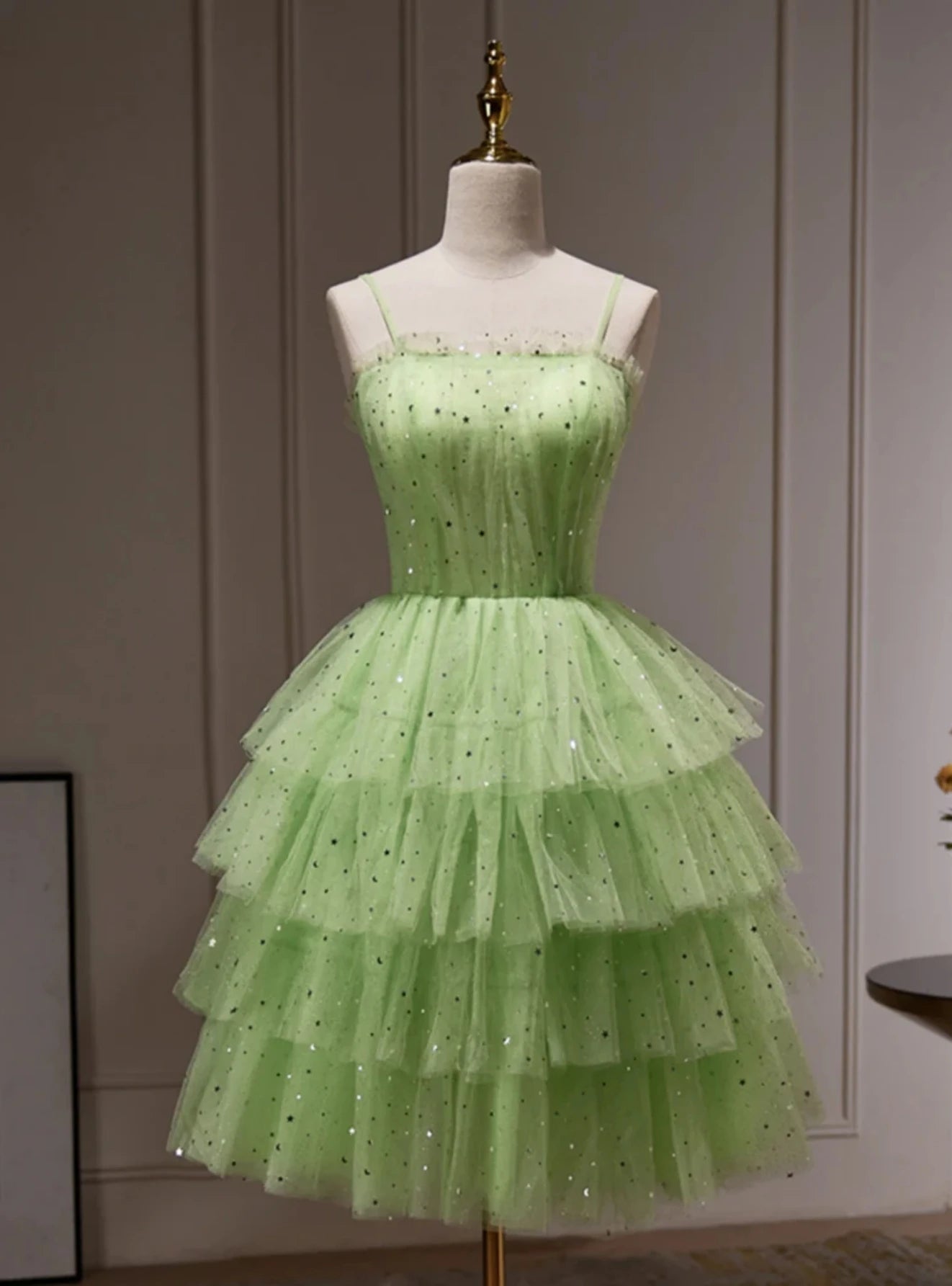 Sparkling A-Line Spaghetti Strap Tiered Sequins Tulle Light Green Short Homecoming Dress