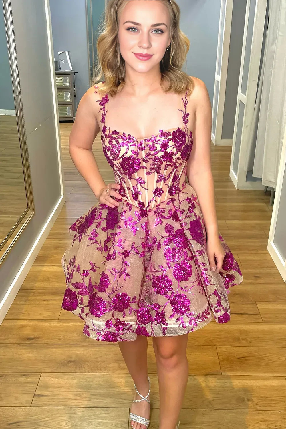 Robe de soirée courte à bretelles spaghetti scintillantes et paillettes 