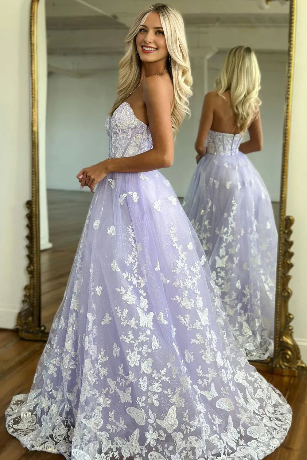 Robe de bal longue en tulle, décolleté en cœur, sans bretelles, fermeture éclair dans le dos et appliqués