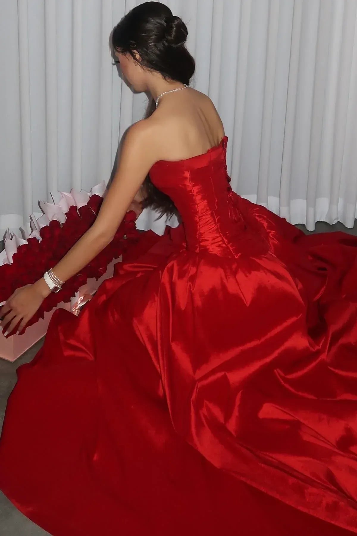 Striking A-Line Strapless Sweetheart Lace-Up Corset Floor-Length Satin Evening Ball Gown