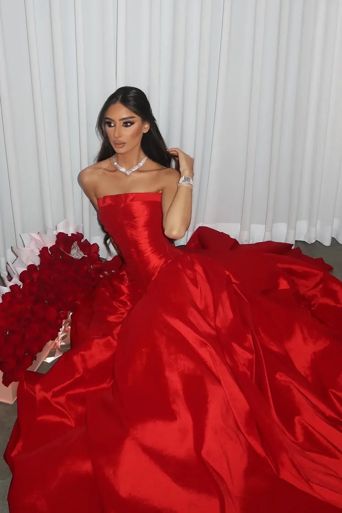 Striking A-Line Strapless Sweetheart Lace-Up Corset Floor-Length Satin Evening Ball Gown