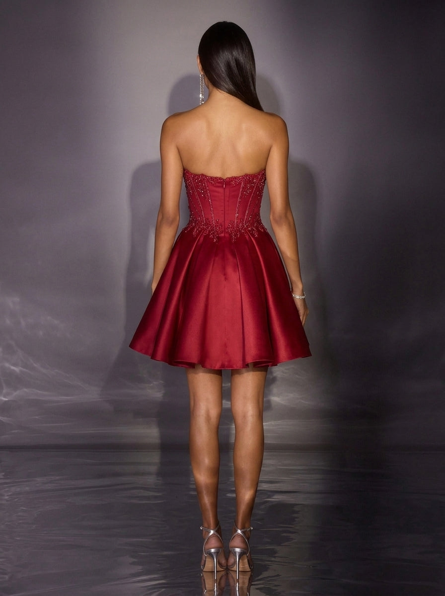 Stunning A-Line StraplessCorset Beaded Applique Burgundy Short Homecoming Dress