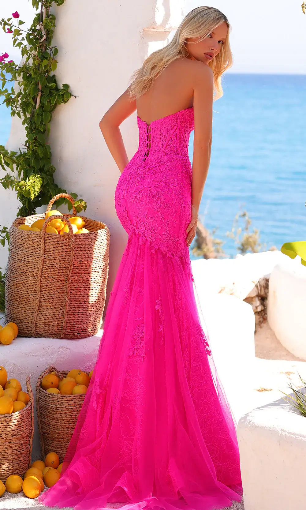 Stunning Mermaid Sweetheart Lace Applique Fitted Fuchsia Floor-Length Prom Dress