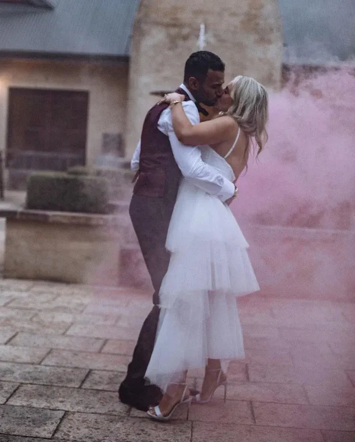 Stylish A-Line Spaghetti Straps Sleeveless Tulle Tea-Length Wedding Dress