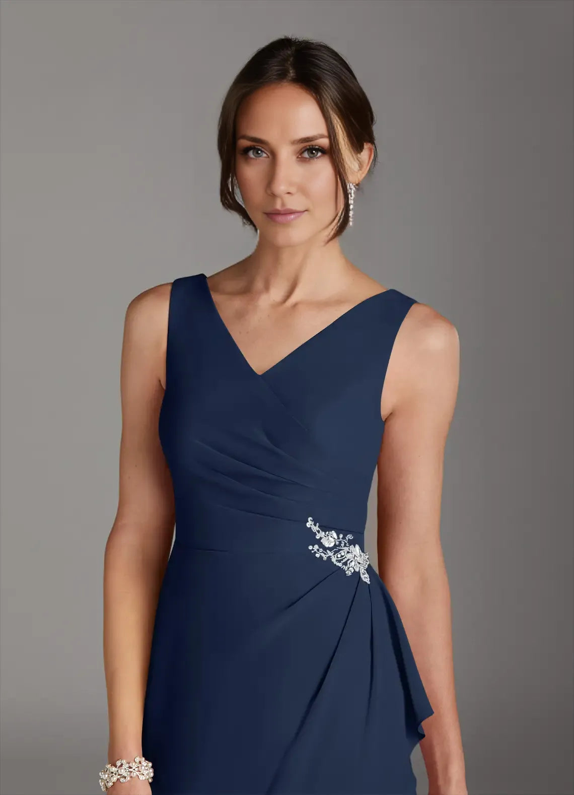 Stylish Sheath V-Neck Sleeveless V Back Knee-Length Mother of the Bride Dress