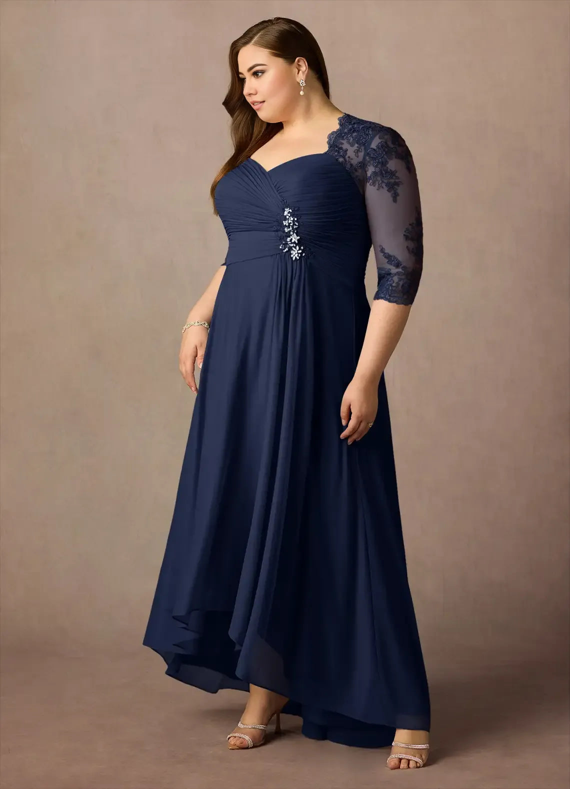Robe fourreau classique bleu marine foncé, robe en dentelle à paillettes, décolleté en cœur, longueur asymétrique, manches trois-quarts, dos illusion, deux pièces, grande taille, pour mère de la mariée 