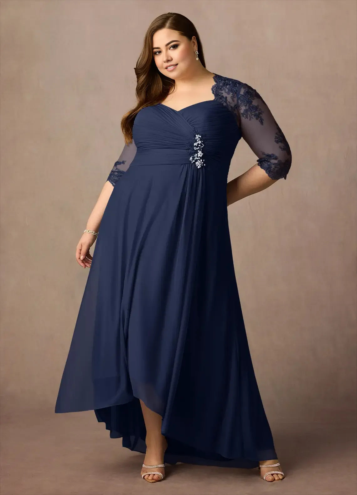 Robe fourreau classique bleu marine foncé, robe en dentelle à paillettes, décolleté en cœur, longueur asymétrique, manches trois-quarts, dos illusion, deux pièces, grande taille, pour mère de la mariée 