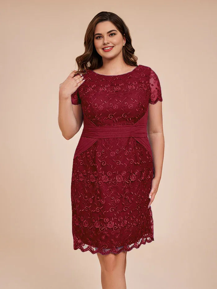 Trendy Sheath/Column Crew-Neck Short Sleeves Lace Knee Length Plus Size Mother of the Bride Dress