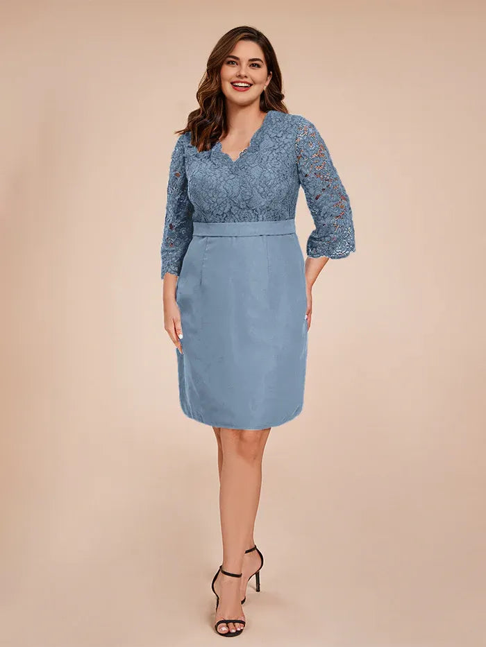 Trendy Sheath/Column V-Neck 3/4 Sleeves Lace Knee Length Plus Size Mother of the Bride Dress