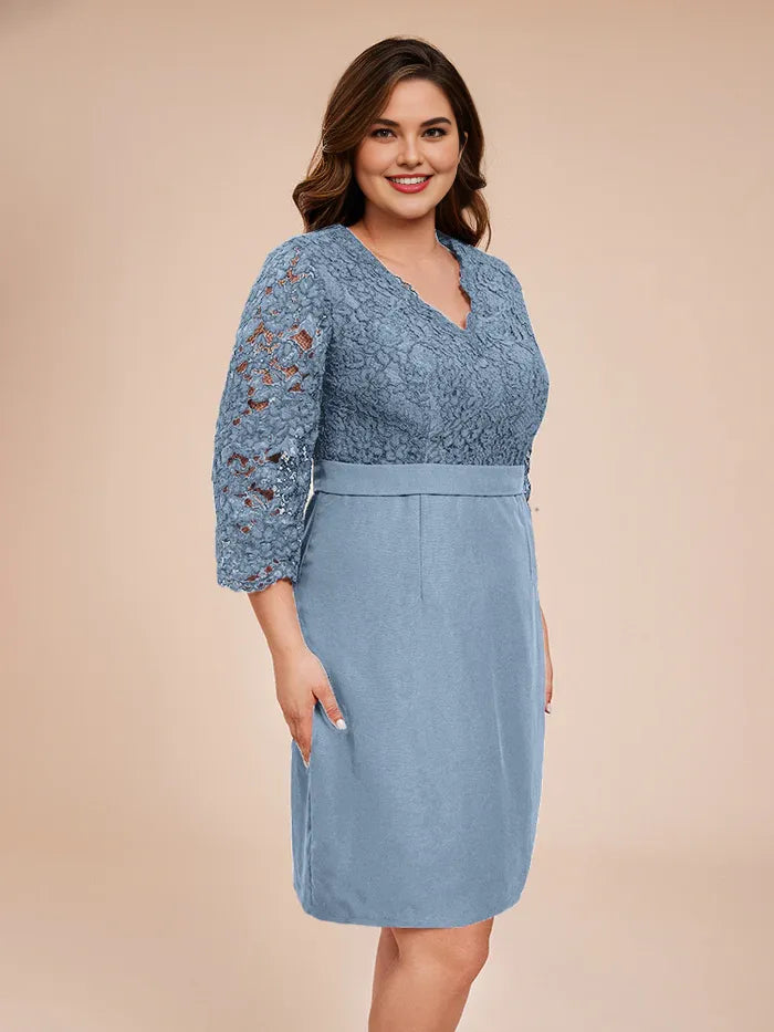 Trendy Sheath/Column V-Neck 3/4 Sleeves Lace Knee Length Plus Size Mother of the Bride Dress