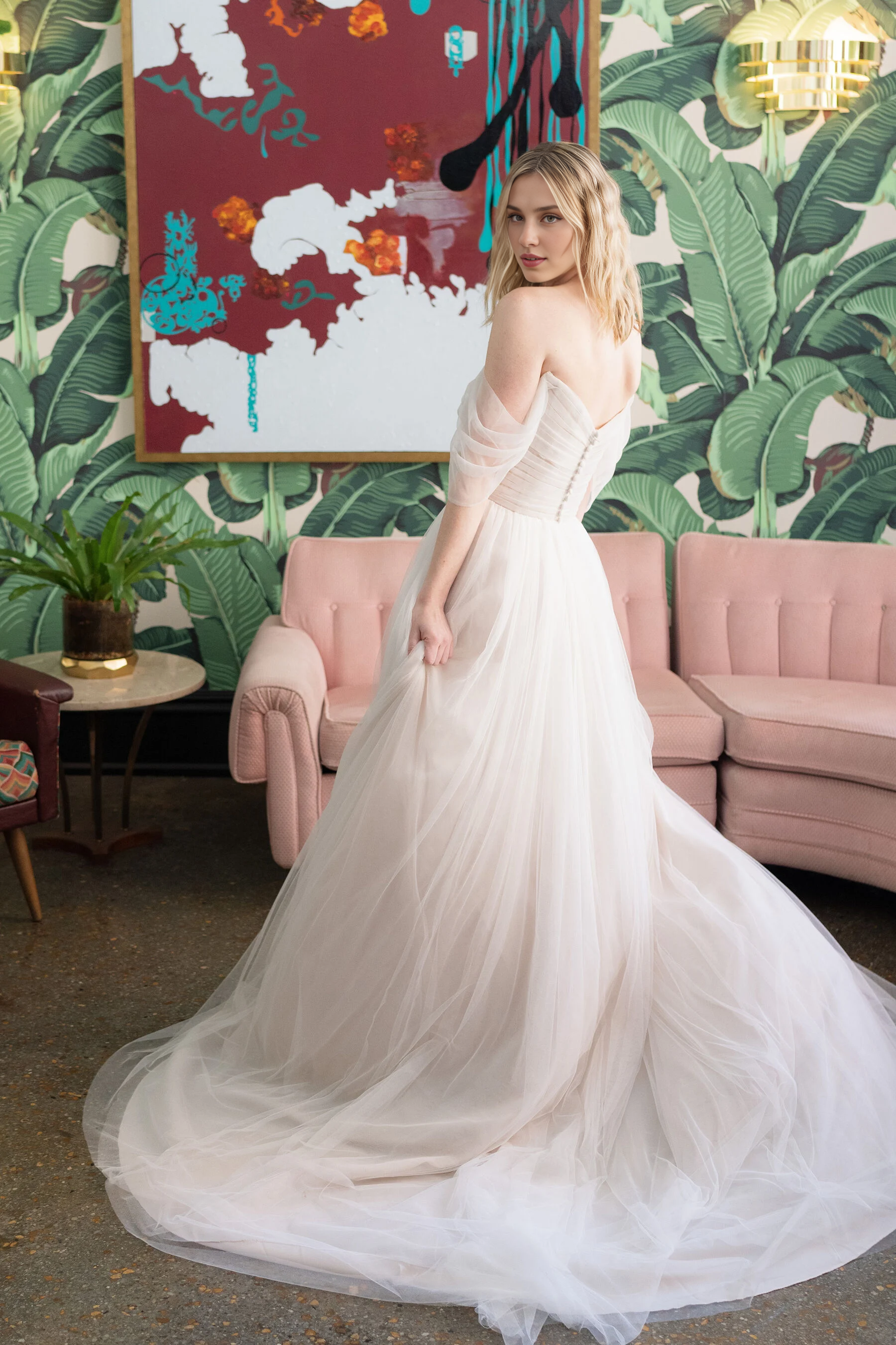 Weitese Formal Wear Dresses Sleeveless Off-the-Shoulder Tulle A-line Floor Length Wedding Dress With Slit