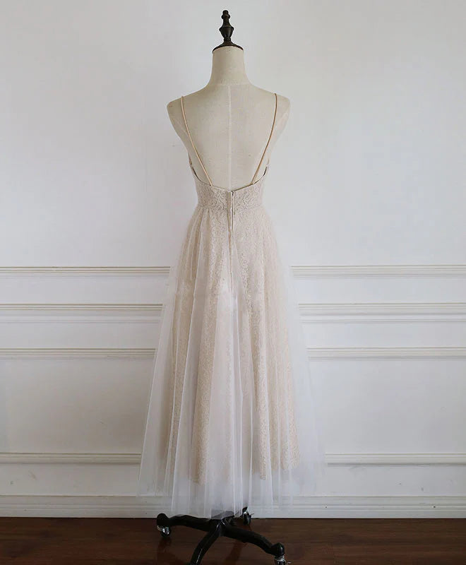 Robe de bal de fin d'année en tulle et dentelle à bretelles spaghetti
