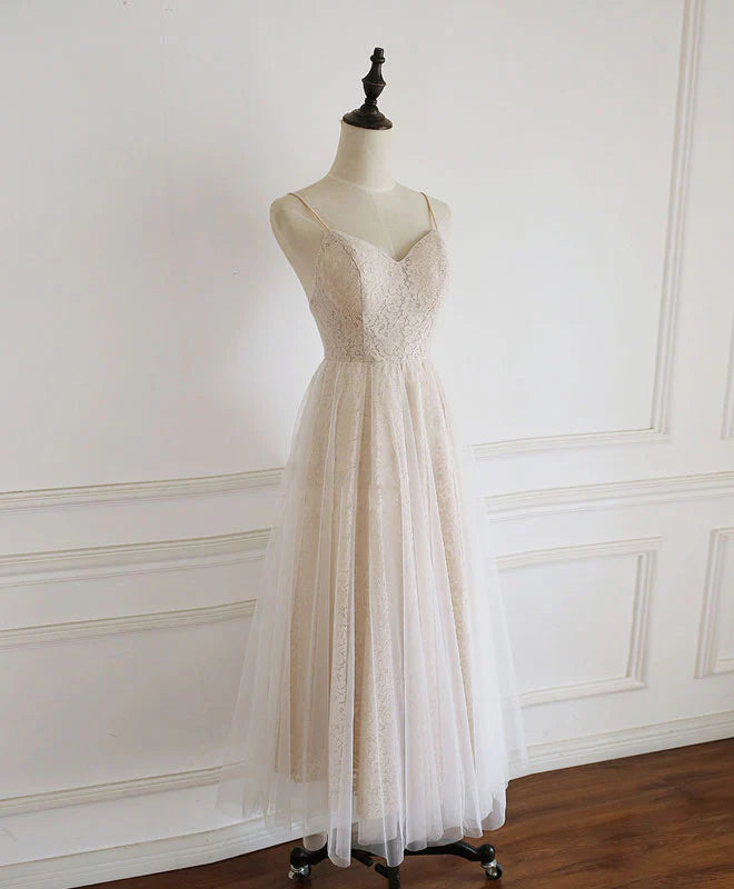 Robe de bal de fin d'année en tulle et dentelle à bretelles spaghetti