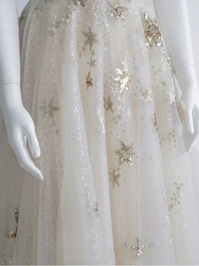 Robe de bal mi-longue en tulle à sequins et appliqués