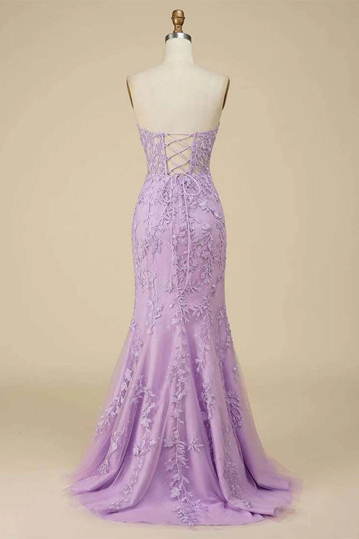 Robe de bal ajustée en tulle sans manches, épaules dénudées, décolleté en cœur, avec appliques