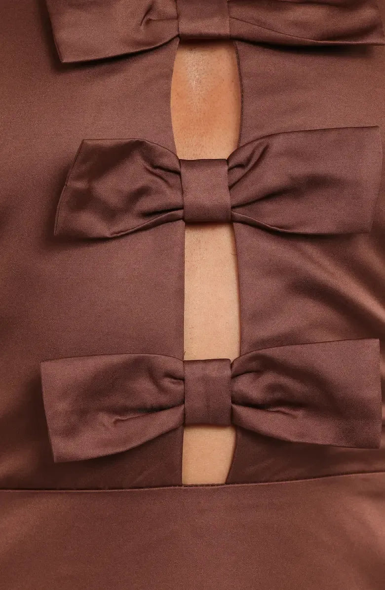 Unique A-Line Halter Neck Sleeveless Satin Floor-Length Prom Dress