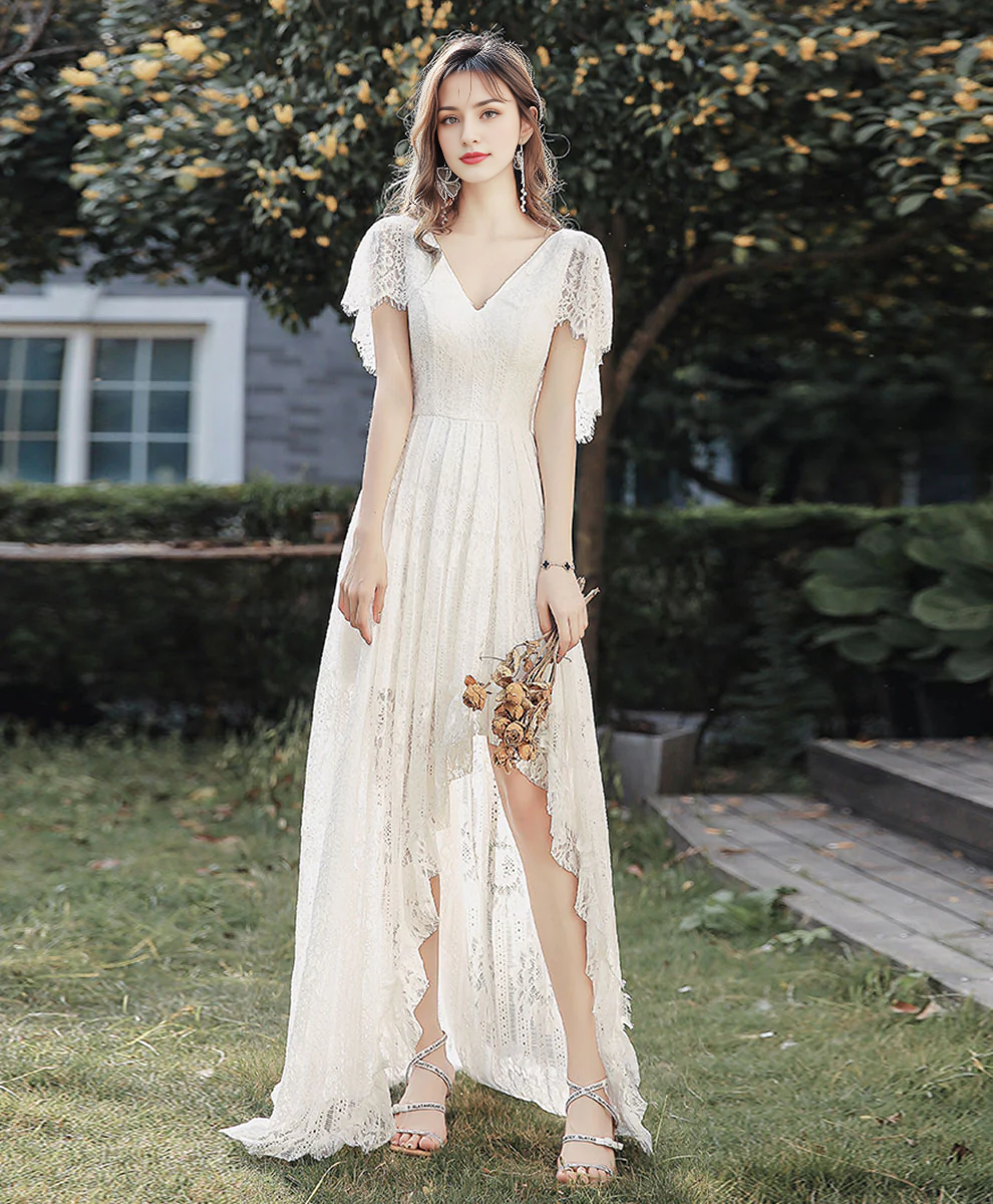 Robe de bal dos nu à col en V et dentelle