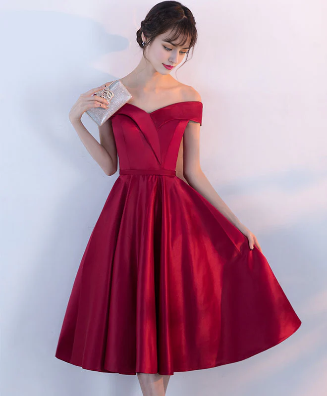 Robe de soirée mi-longue à col en V et épaules dénudées 