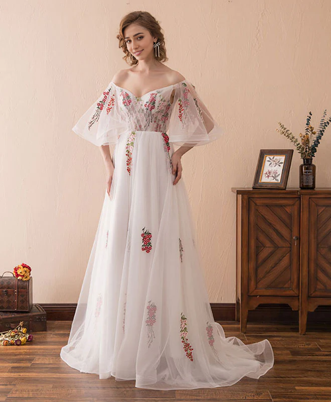 Robe de bal longue dos nu en tulle et dentelle à col en V