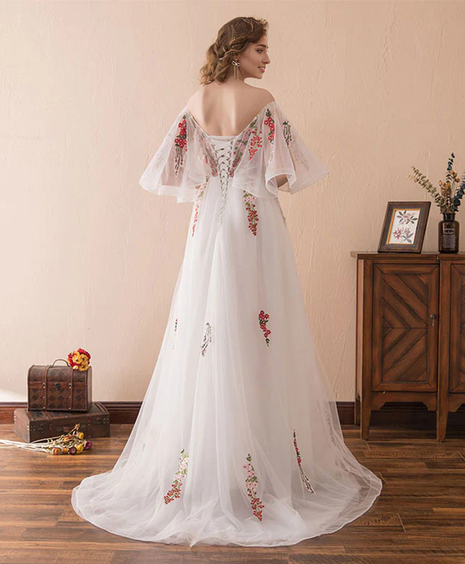 Robe de bal longue dos nu en tulle et dentelle à col en V