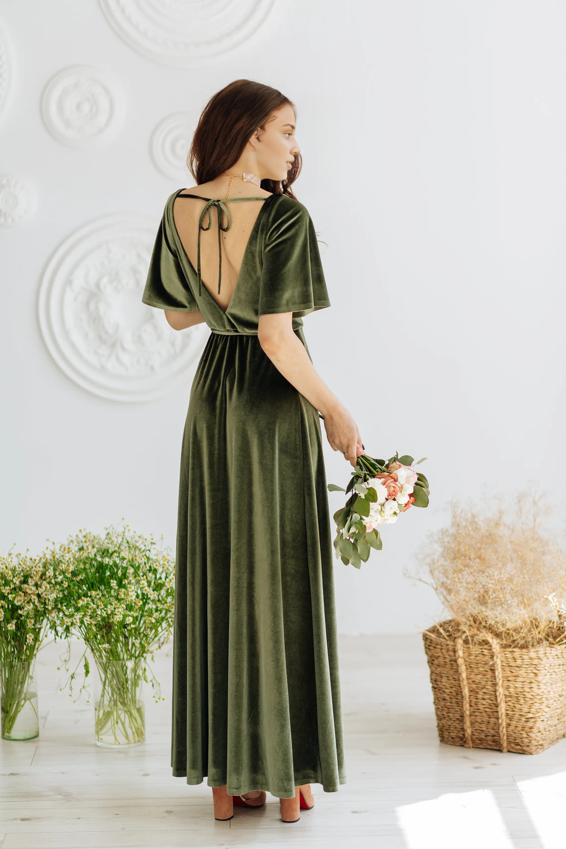 Vestido de fiesta de graduación sencillo de terciopelo con mangas cortas, corte A, largo hasta el tobillo, escote en V y abertura 