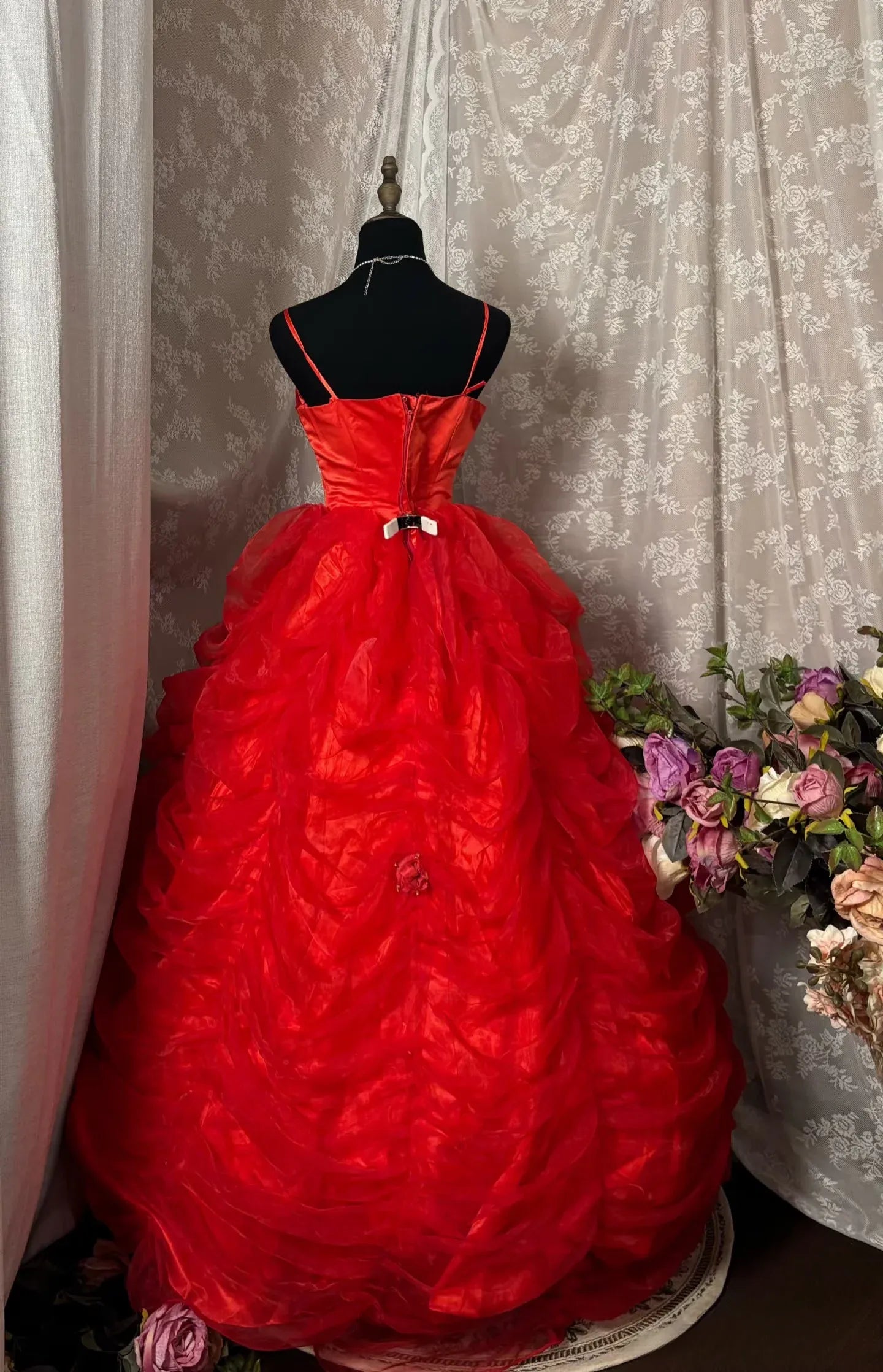Vibrant A-Line Sweetheart Spaghetti Strap Tiered Ruffle Tulle Floor-Length Evening Ball Gown