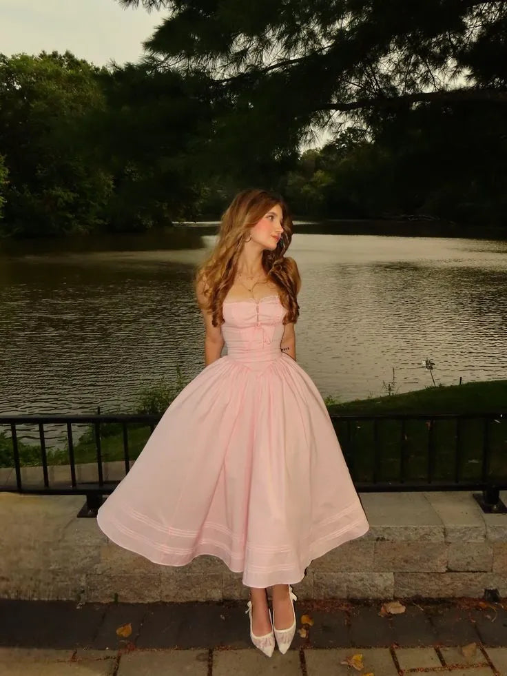 Vintage-Inspired A-Line Strapless Sweetheart Lace-Up Midi Evening Dress