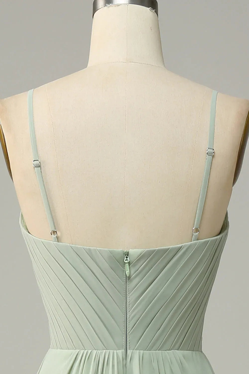 Vintage A Line Spaghetti Straps Sleeveless Pleated Chiffon Floor-Length Bridesmaid Dress