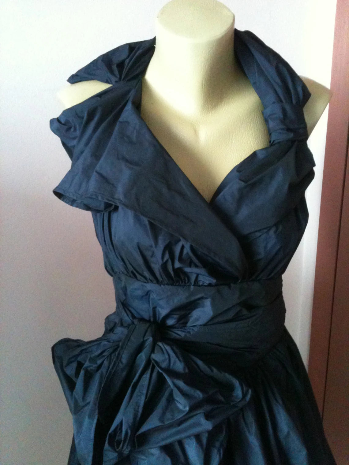 Vintage Bridesmaid Coctail Prom Dress Blue Mother of the Bride Dress V Neck Sleeveless Evening Dress Pleated