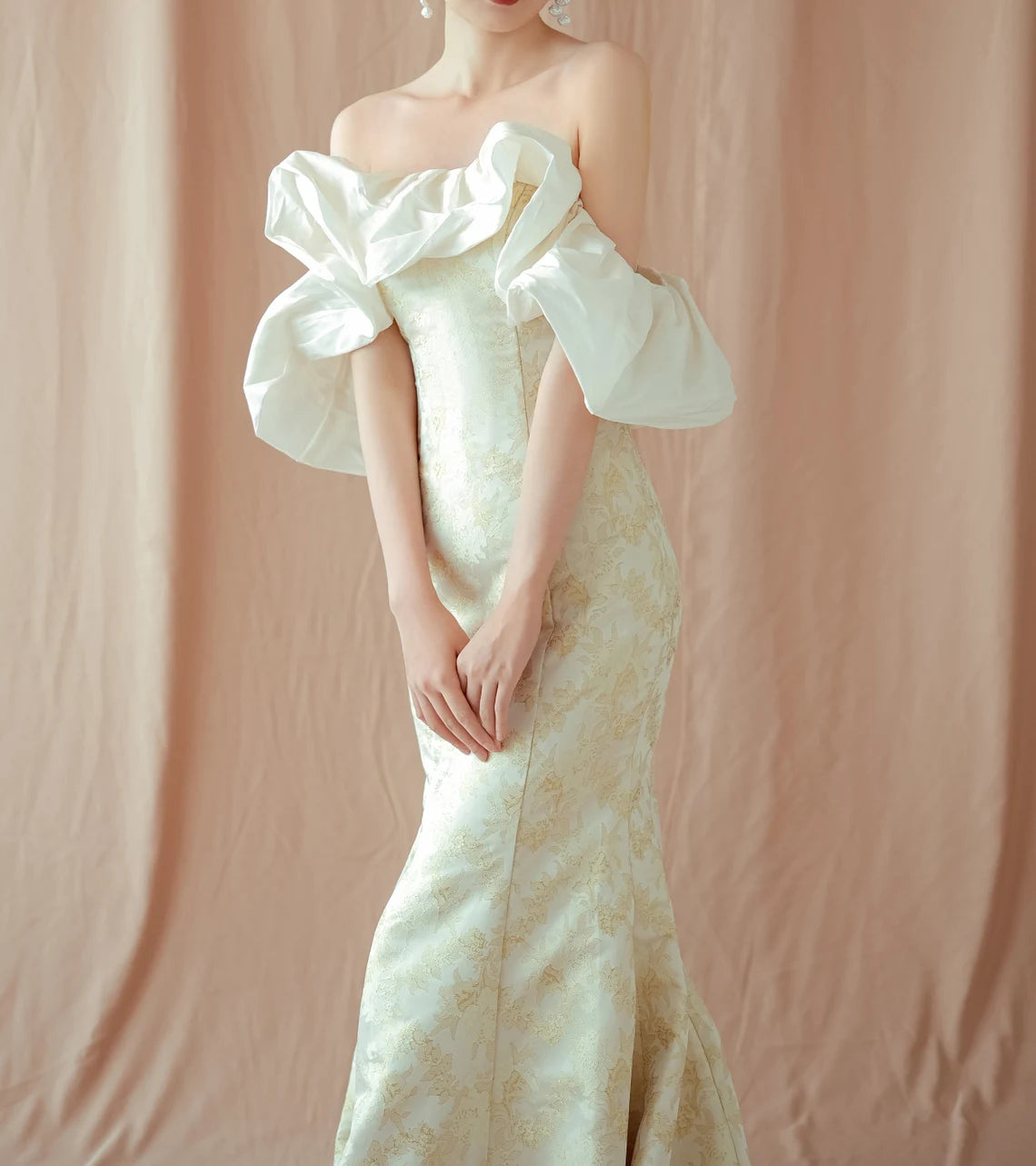 Vintage Inspired Wedding Dresses Mermaid Bridal Dresses Off The Shoulder Lace Satin Combined With Overskirt With Train