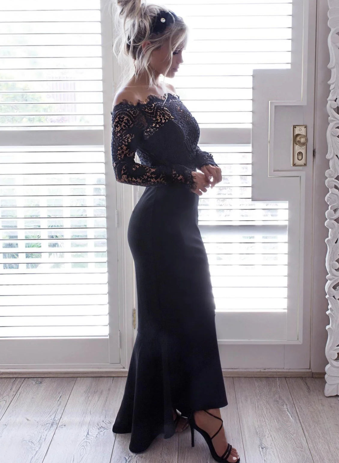 Vintage Off-The-Shoulder Long Sleeves Mermaid Ruched Lace Floor-Length Evening Dress