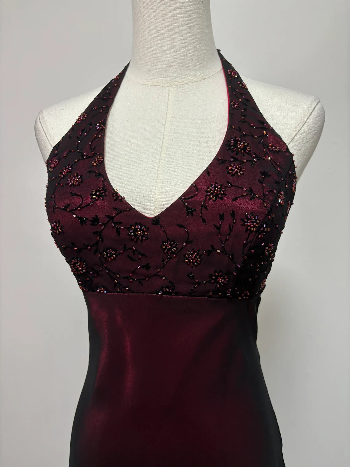 Vintage Off Shoulder Sleeveless Lace Up V Neck Halter Prom Dress