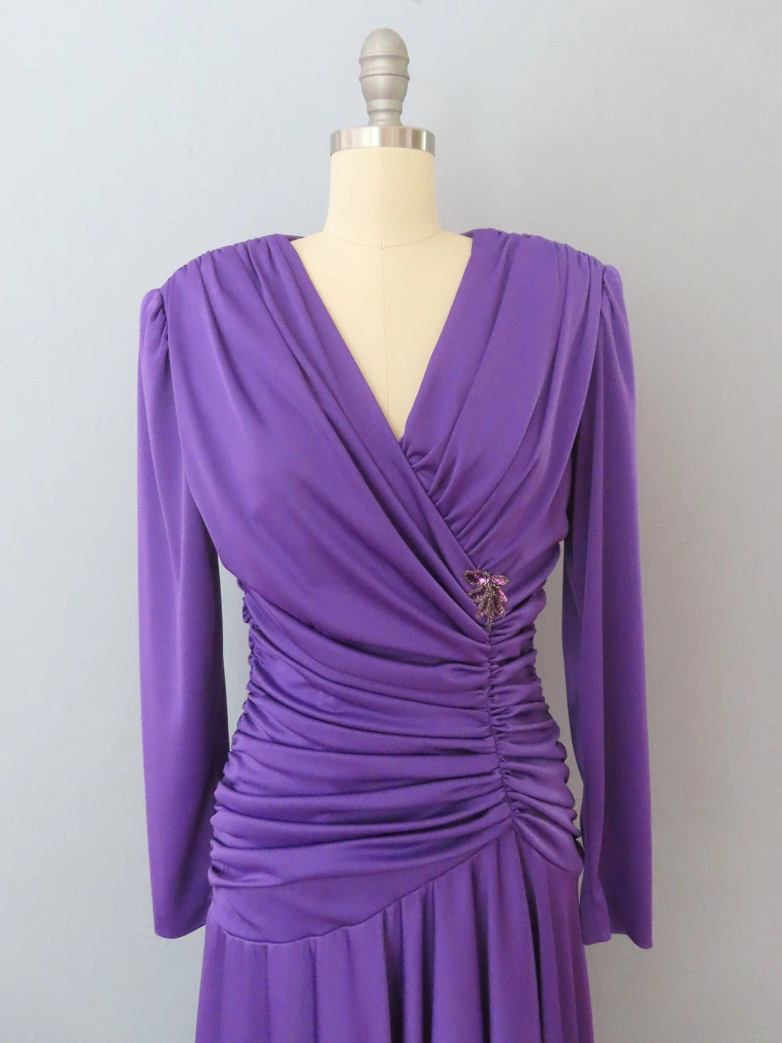 Vintage Purple Beaded Sequin Cocktail Dress V Neck Long Sleeves Party Dress Pleated Bridesmaid Dress