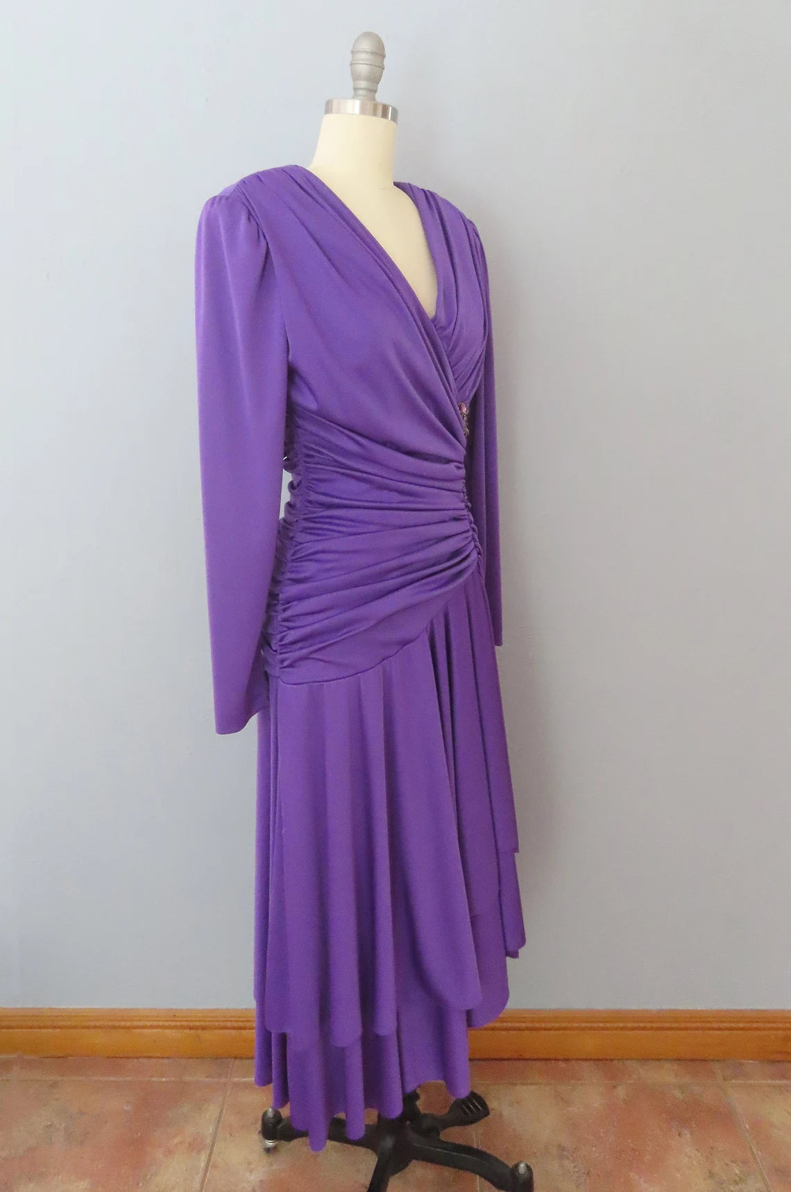 Vintage Purple Beaded Sequin Cocktail Dress V Neck Long Sleeves Party Dress Pleated Bridesmaid Dress
