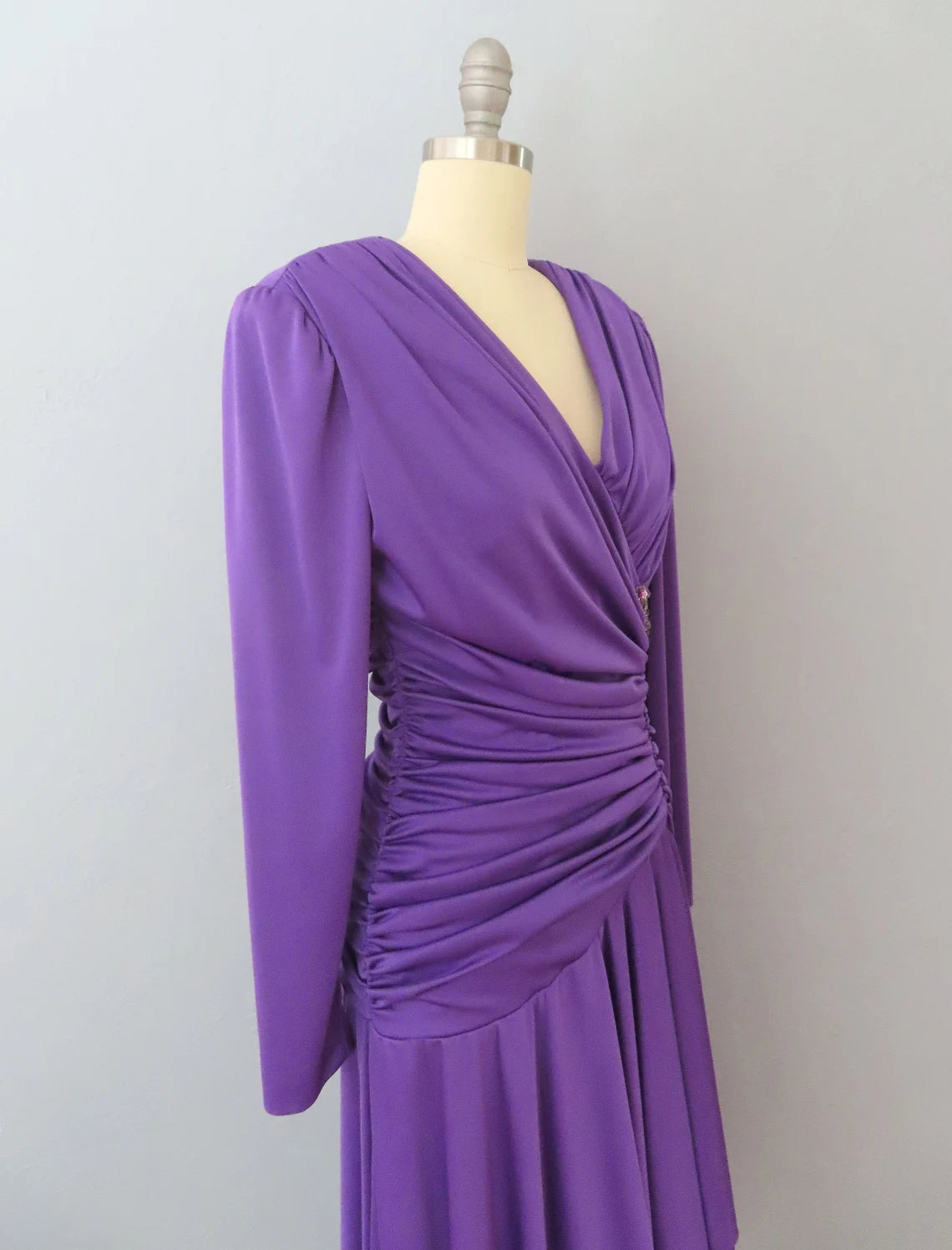Vintage Purple Beaded Sequin Cocktail Dress V Neck Long Sleeves Party Dress Pleated Bridesmaid Dress