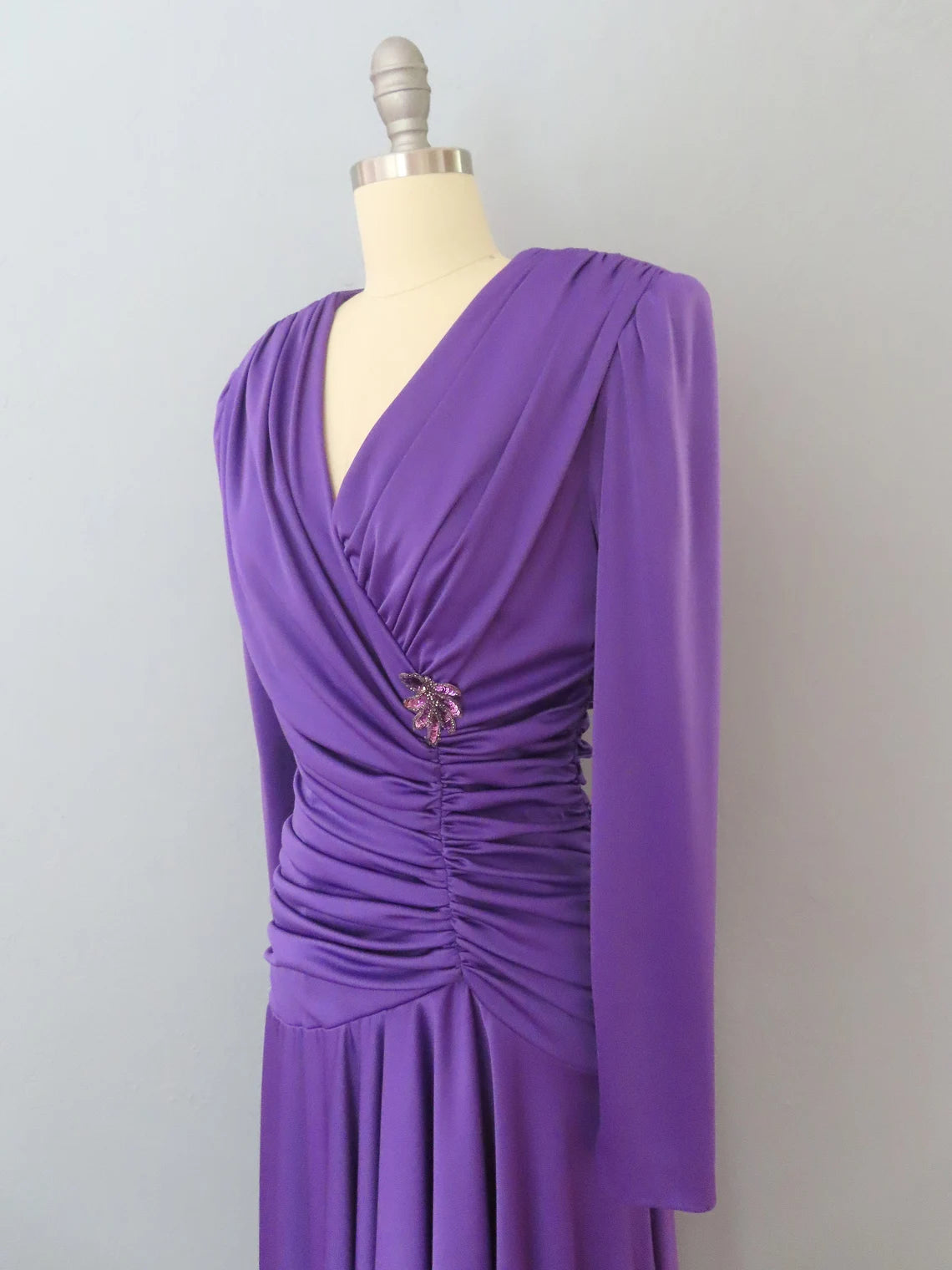 Vintage Purple Beaded Sequin Cocktail Dress V Neck Long Sleeves Party Dress Pleated Bridesmaid Dress
