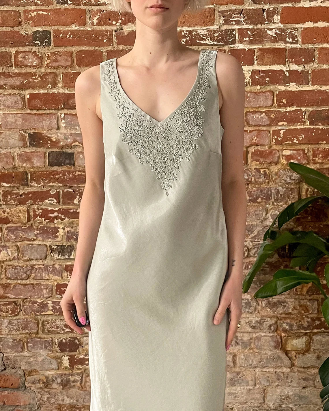 Vestido largo vintage de noche color salvia, largo hasta el suelo, con corpiño bordado con cuentas, vestido formal con escote en V y sin mangas para fiesta de graduación 