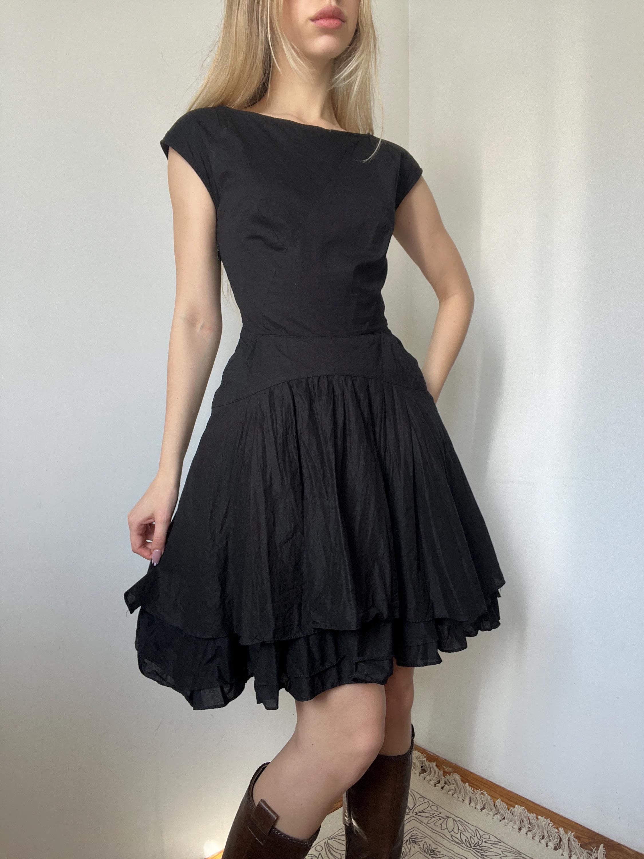Vintage A-Line Boat Neck Cap Sleeve Tiered Open Back Black Short Homecoming Dress