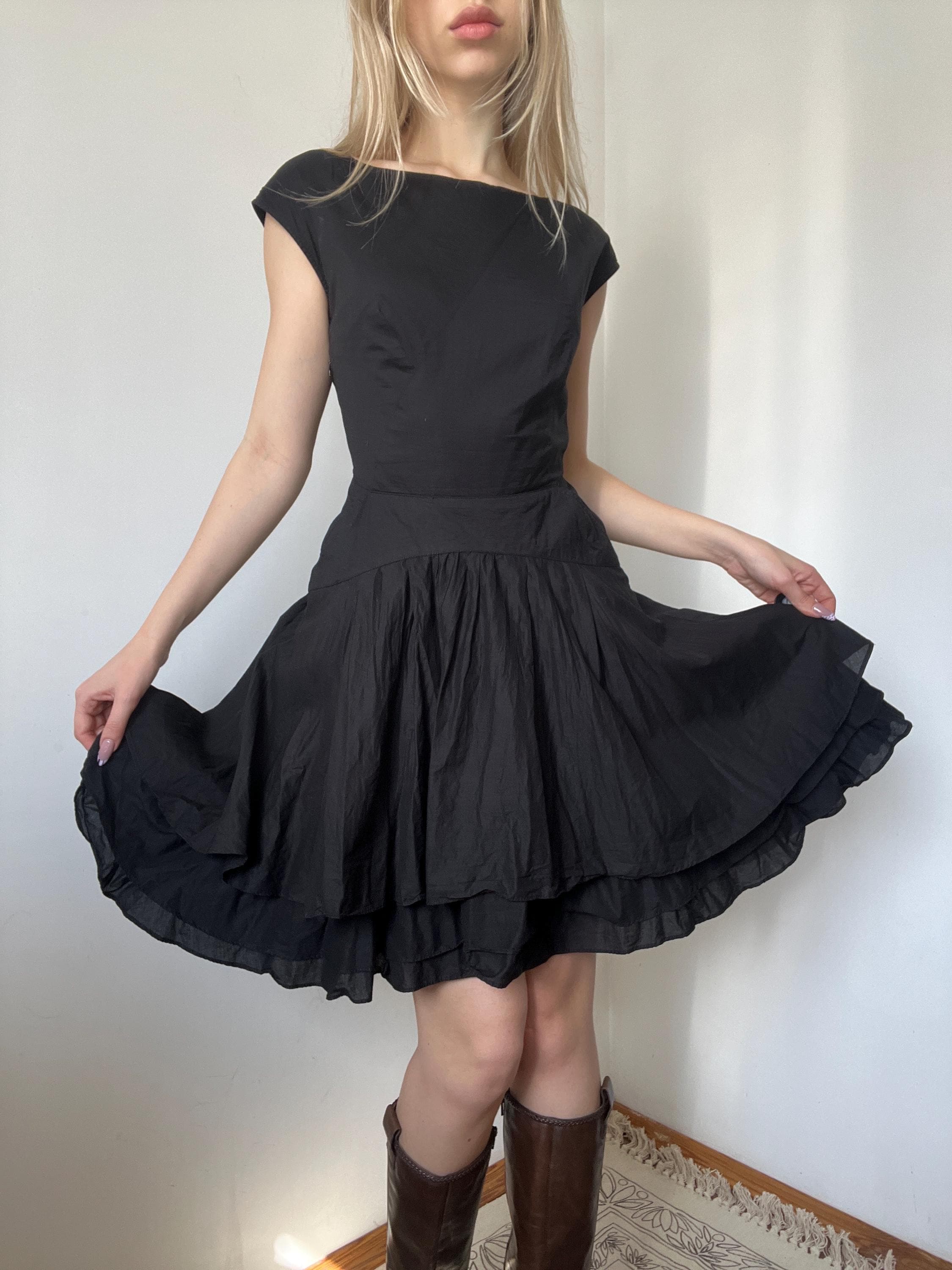 Vintage A-Line Boat Neck Cap Sleeve Tiered Open Back Black Short Homecoming Dress