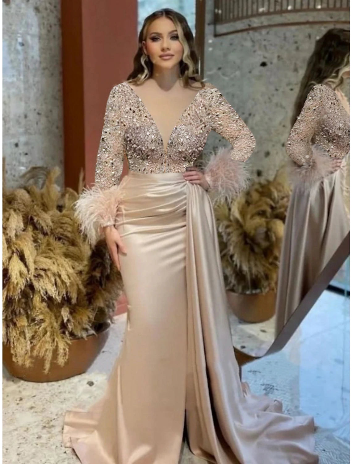 Weitese Mermaid / Trumpet Evening Gown Elegant Dress Formal Wedding Court Train Long Sleeve V Neck Satin with Feather Glitter Ruched
