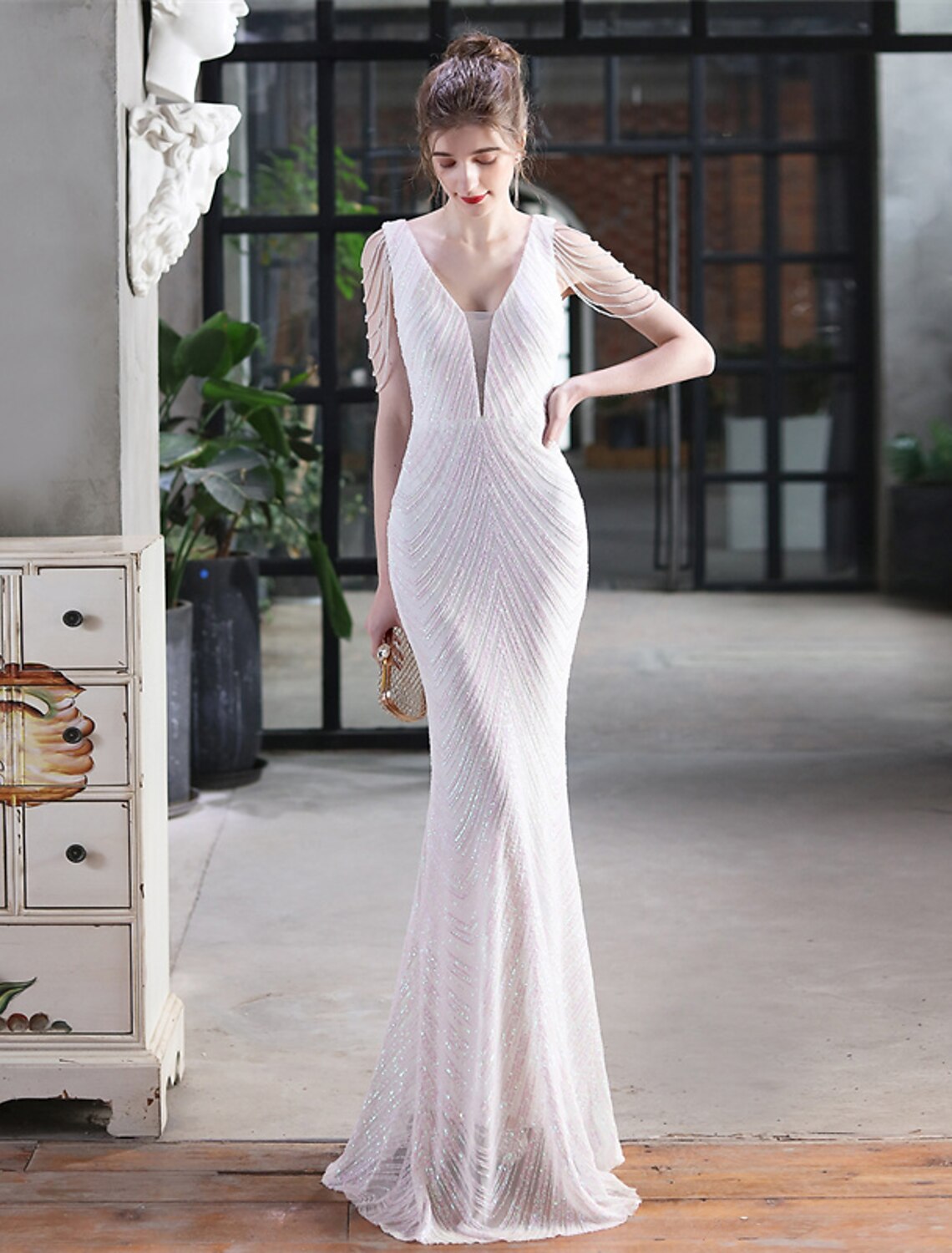 Weitese Mermaid / Trumpet Evening Gown Sparkle & Shine Dress Formal Wedding Guest Floor Length Sleeveless V Neck Sequined with Fringe Sequin Tassel
