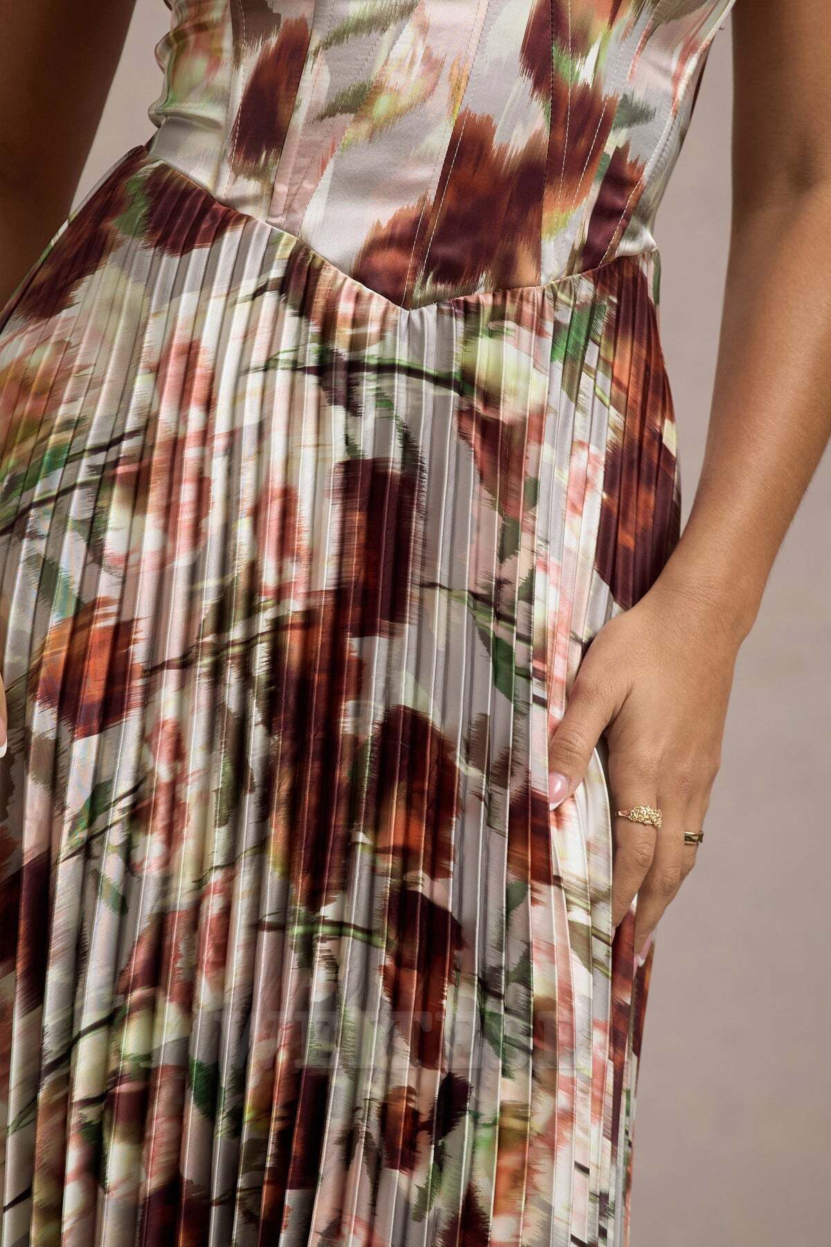 Robe Weitese Crème Imprimé Floral Satin Style Corset Robe Midi Robe de Bal Robe de Demoiselle d'Honneur Col en Coeur A-line Conte de Fées À Lacets 