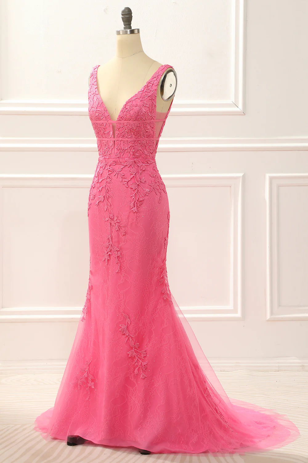 Vestido de fiesta de sirena de tul rosa intenso con apliques